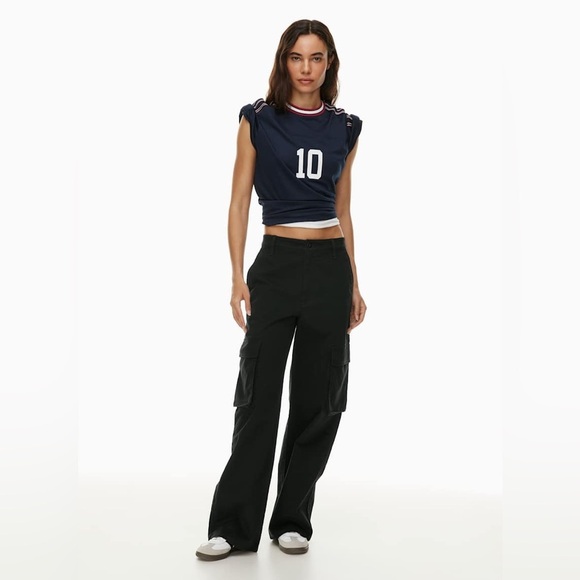 Aritzia Pants - Aritzia TNA Outback Cargo Pant Size 6